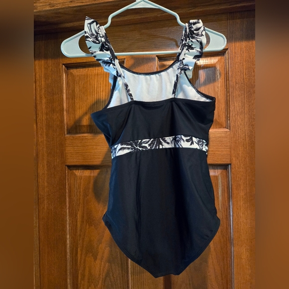 CALI WAVES, Girl's Size XL swimsuit, one piece, black and white, Never Worn - Picture 4 of 7